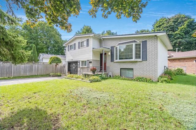 596 Mississaga St W, House detached with 4 bedrooms, 2 bathrooms and 9 parking in Orillia ON | Image 12