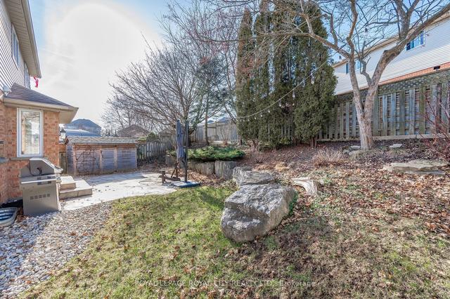 42 Peartree Cres, House detached with 3 bedrooms, 4 bathrooms and 6 parking in Guelph ON | Image 32