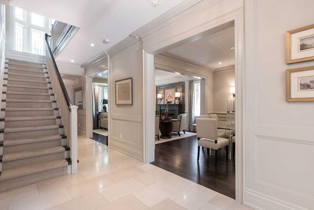 36 Hillholm Rd, House detached with 4 bedrooms, 6 bathrooms and 6 parking in Toronto ON | Image 4