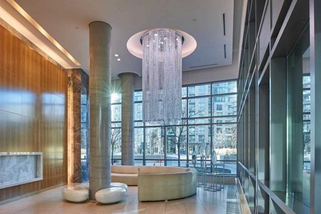 2711 - 215 Fort York Blvd, Condo with 2 bedrooms, 1 bathrooms and 1 parking in Toronto ON | Image 27
