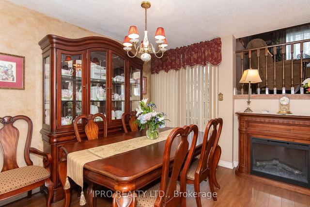 66 Swennen Dr, House detached with 3 bedrooms, 2 bathrooms and 2 parking in Brampton ON | Image 4