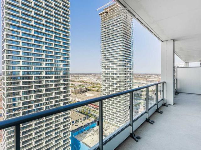 3301 - 5 Buttermill Ave, Condo with 2 bedrooms, 2 bathrooms and 1 parking in Vaughan ON | Image 11