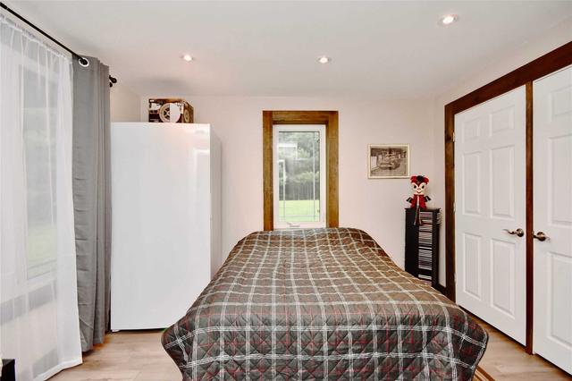 1202 Vankoughnet Rd, House detached with 2 bedrooms, 2 bathrooms and 10 parking in Bracebridge ON | Image 12