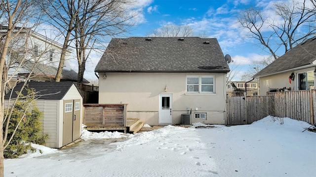 38 Clearbrooke Circ, House detached with 2 bedrooms, 2 bathrooms and 5 parking in Toronto ON | Image 27