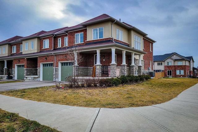 218 Powell Rd, House attached with 3 bedrooms, 3 bathrooms and 2 parking in Brantford ON | Image 12