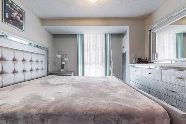 1007 - 1300 Mississauga Valley Blvd, Condo with 3 bedrooms, 2 bathrooms and 1 parking in Mississauga ON | Image 21