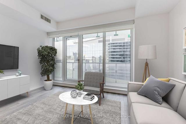 1906 - 197 Yonge St, Condo with 1 bedrooms, 1 bathrooms and 0 parking in Toronto ON | Image 2