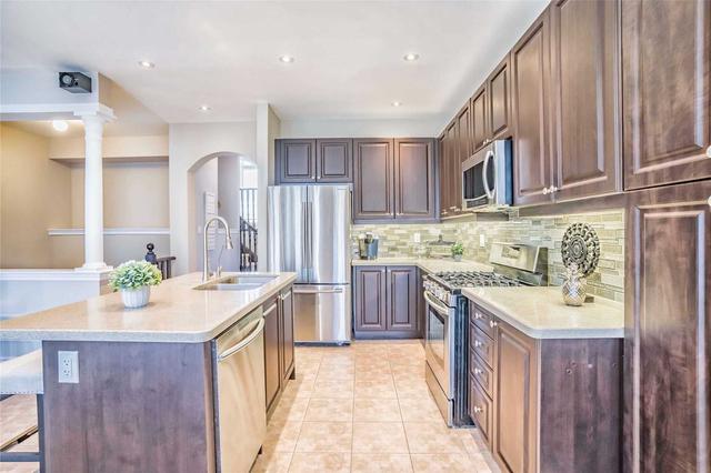 31 Philip Brown Ave, House detached with 4 bedrooms, 3 bathrooms and 4 parking in Whitchurch Stouffville ON | Image 7