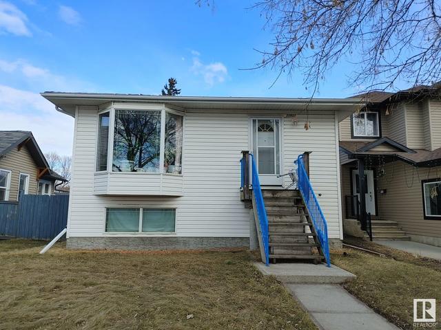 11913 80 St Nw, House detached with 3 bedrooms, 1 bathrooms and null parking in Edmonton AB | Card Image