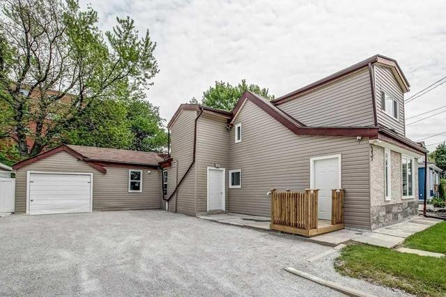 333 East 12th St, House detached with 5 bedrooms, 3 bathrooms and 6 parking in Hamilton ON | Image 2
