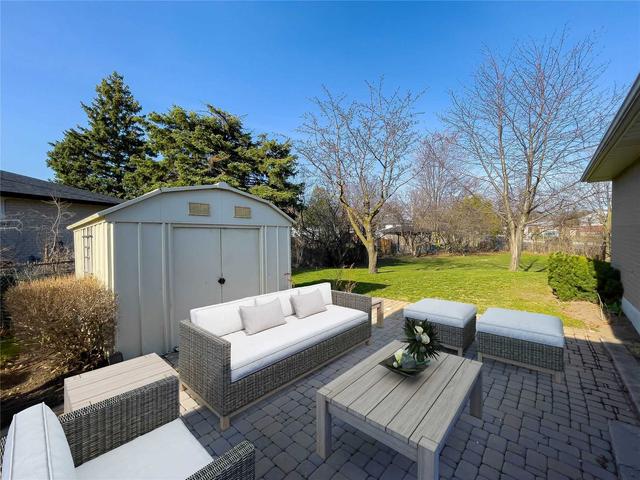 20 Hatchet Pl, House detached with 3 bedrooms, 3 bathrooms and 3 parking in Toronto ON | Image 9