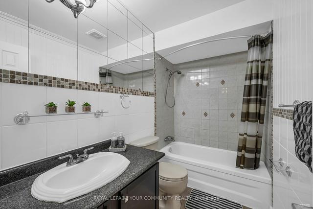 43 Poets Walk Way, Townhouse with 3 bedrooms, 2 bathrooms and 2 parking in Toronto ON | Image 19
