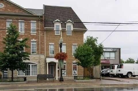 10038 Keele St, House attached with 3 bedrooms, 3 bathrooms and 4 parking in Vaughan ON | Image 1