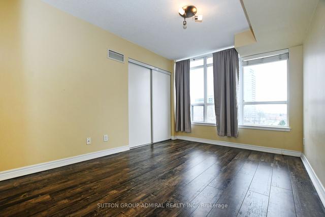 405 - 50 Disera Dr, Condo with 2 bedrooms, 2 bathrooms and 1 parking in Vaughan ON | Image 11