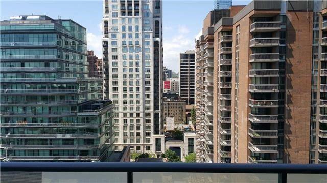 2508 - 1080 Bay St, Condo with 1 bedrooms, 1 bathrooms and null parking in Toronto ON | Image 2