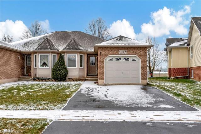 32 Whitlaw Way, House semidetached with 3 bedrooms, 2 bathrooms and 3 parking in Brant ON | Image 1
