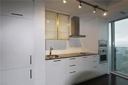 6108 - 14 York St, Condo with 2 bedrooms, 2 bathrooms and 1 parking in Toronto ON | Image 12