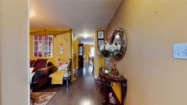 79 Tianalee Cres E, House attached with 3 bedrooms, 3 bathrooms and 3 parking in Brampton ON | Image 21