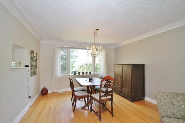 3255 Elizabeth St, House detached with 3 bedrooms, 1 bathrooms and 4 parking in Ottawa ON | Image 3
