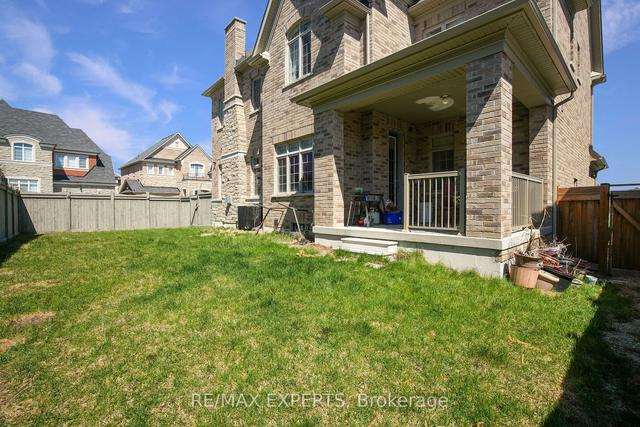 8 Observatory Cres, House detached with 4 bedrooms, 5 bathrooms and 4 parking in Brampton ON | Image 35