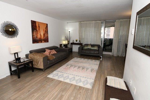 1216 - 1 Massey Sq, Condo with 2 bedrooms, 1 bathrooms and 0 parking in Toronto ON | Image 12
