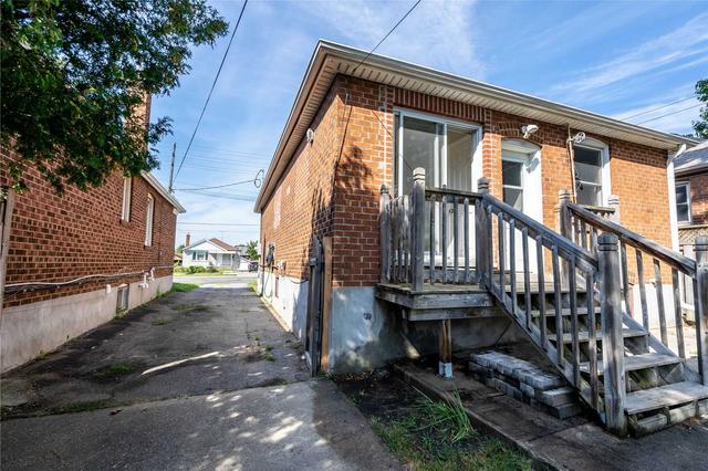 907 Islington Ave, House detached with 2 bedrooms, 2 bathrooms and 6 parking in Toronto ON | Image 22
