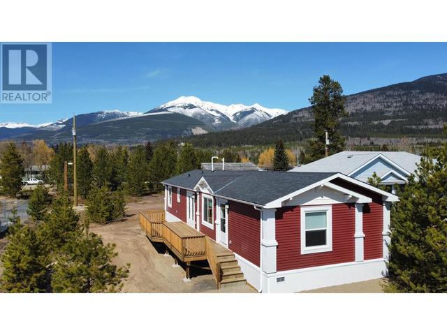1170 9th Avenue, House other with 3 bedrooms, 2 bathrooms and null parking in Valemount BC | Image 3