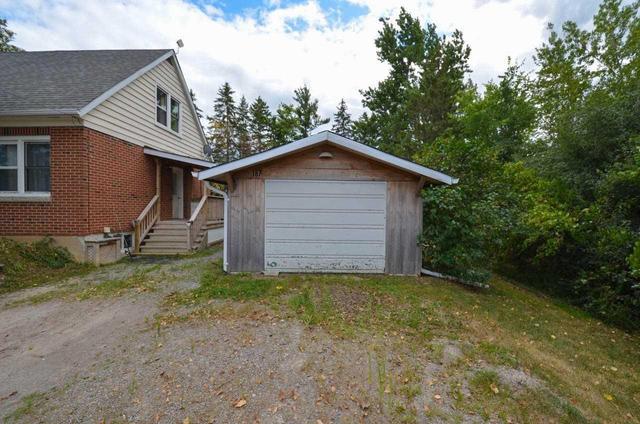 187 Colborne St W, House detached with 3 bedrooms, 2 bathrooms and 10 parking in Kawartha Lakes ON | Image 4