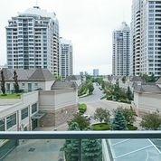 404 - 17 Bayberry Pl, Condo with 1 bedrooms, 2 bathrooms and 1 parking in Toronto ON | Image 2