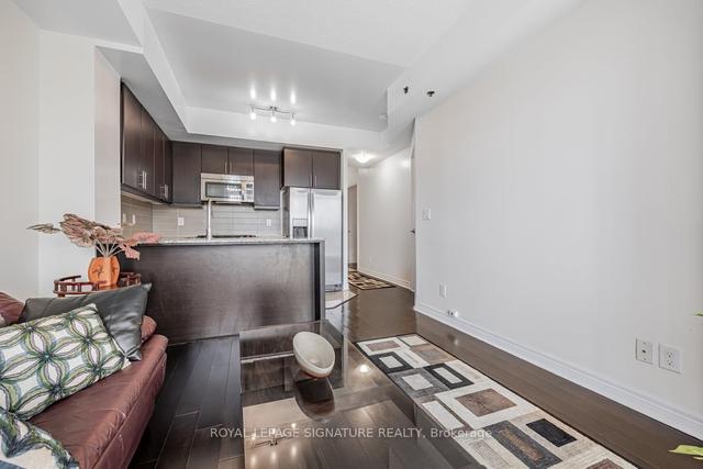 618 - 2756 Old Leslie St, Condo with 1 bedrooms, 2 bathrooms and 1 parking in Toronto ON | Image 3
