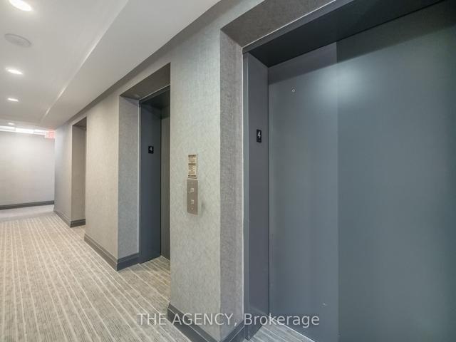 419 - 65 Speers Rd, Condo with 2 bedrooms, 2 bathrooms and 1 parking in Oakville ON | Image 2