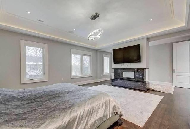 28 Caswell Dr, House detached with 4 bedrooms, 7 bathrooms and 3 parking in Toronto ON | Image 15