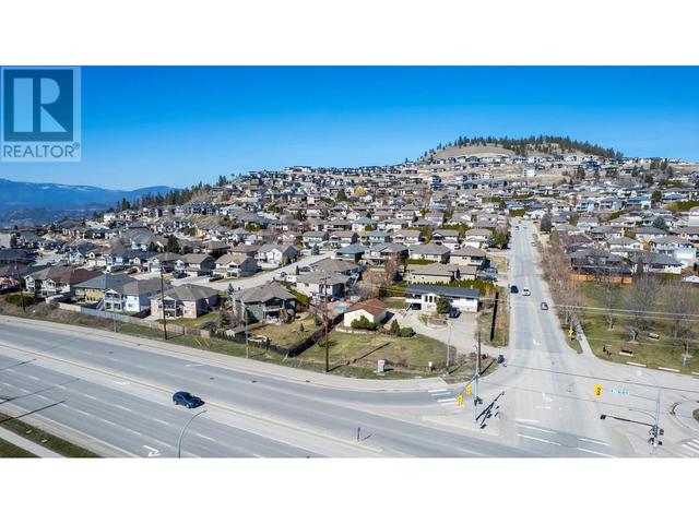1584 Highway 33 E, House detached with 4 bedrooms, 2 bathrooms and 20 parking in Kelowna BC | Image 8