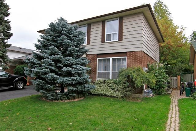 6 Queenscourt Dr, House detached with 4 bedrooms, 2 bathrooms and 4 parking in Toronto ON | Image 2