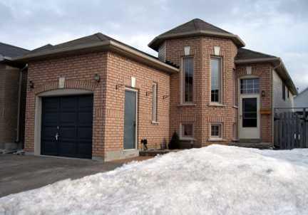 13 Willey Dr, House detached with 3 bedrooms, 2 bathrooms and 3 parking in Clarington ON | Image 1