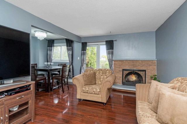 14 Greenwich Circ, Townhouse with 3 bedrooms, 3 bathrooms and 2 parking in Brampton ON | Image 2