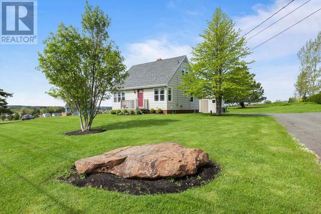 6685 Rustico Road, House detached with 3 bedrooms, 1 bathrooms and null parking in North Rustico FD PE | Image 1
