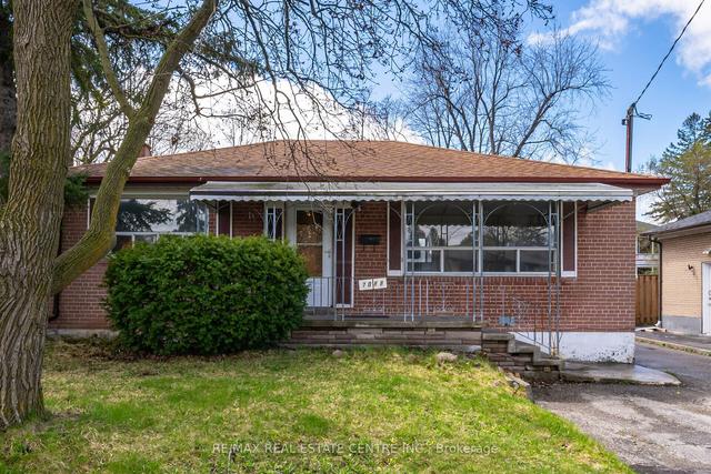 7088 Minotola Ave, House detached with 3 bedrooms, 2 bathrooms and 4 parking in Mississauga ON | Image 1