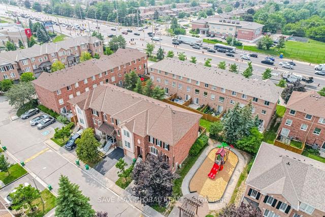 28 - 2 Clay Brick Crt, Townhouse with 3 bedrooms, 2 bathrooms and 2 parking in Brampton ON | Image 26