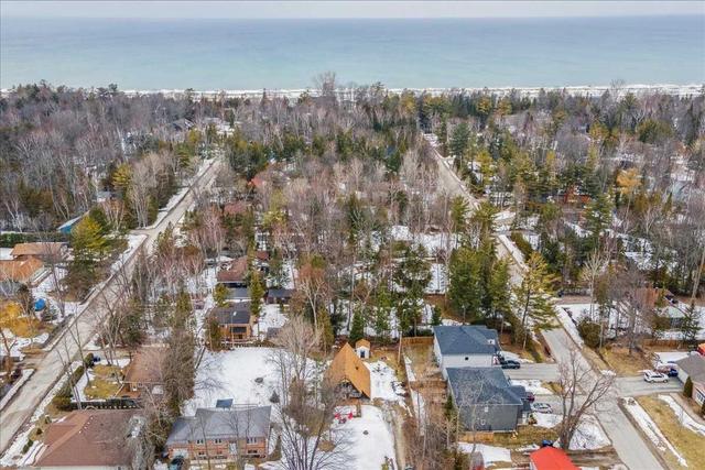 1670 Mosley St, House detached with 2 bedrooms, 1 bathrooms and 6 parking in Wasaga Beach ON | Image 36