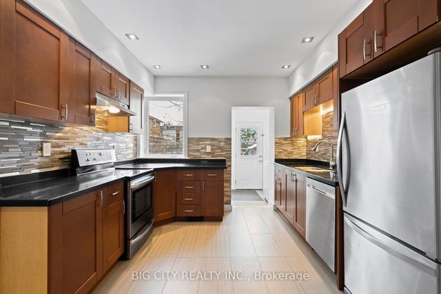 upper - 861a Dovercourt Rd, House semidetached with 4 bedrooms, 2 bathrooms and 0 parking in Toronto ON | Image 6