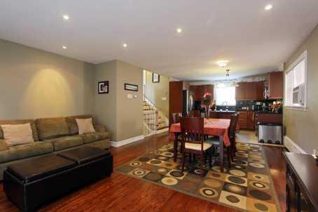 80 Lowcrest Blvd, House detached with 4 bedrooms, 2 bathrooms and 4 parking in Toronto ON | Image 2