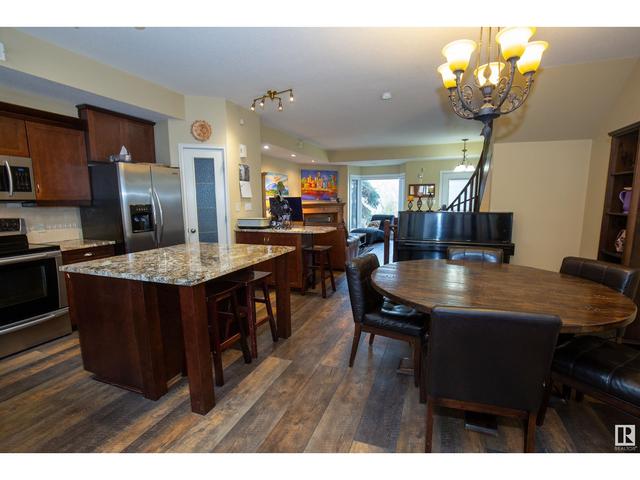 9205 98 Av Nw, House attached with 3 bedrooms, 2 bathrooms and null parking in Edmonton AB | Image 7