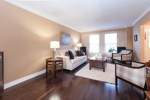 86 Mccarty Cres, House detached with 4 bedrooms, 4 bathrooms and 6 parking in Markham ON | Image 3