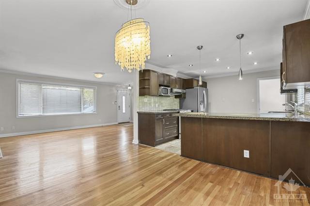 18 Delong Drive, House detached with 4 bedrooms, 2 bathrooms and 5 parking in Ottawa ON | Image 7