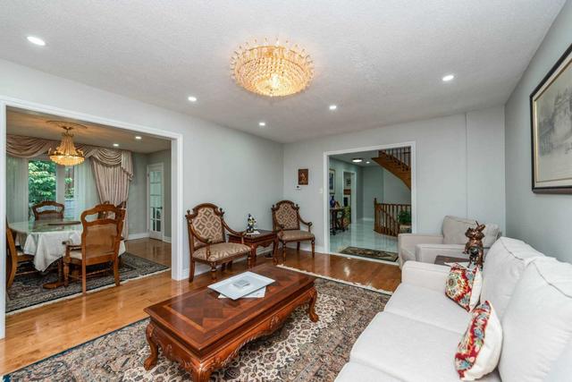 358 Rouge Hill Crt, House detached with 4 bedrooms, 5 bathrooms and 8 parking in Pickering ON | Image 2
