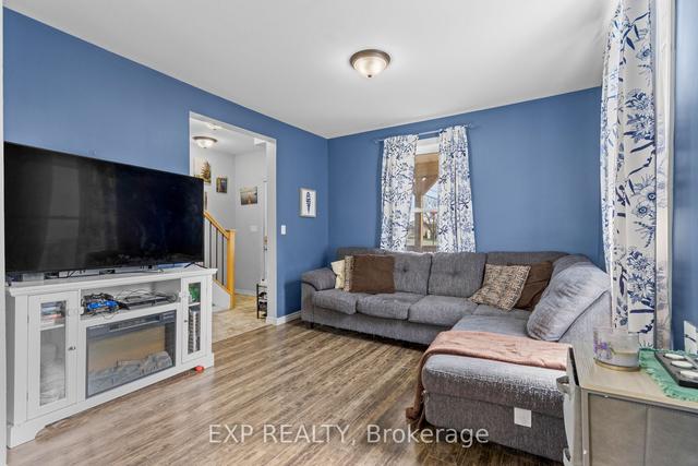 149 Second St, House detached with 2 bedrooms, 2 bathrooms and 2 parking in Deseronto ON | Image 2