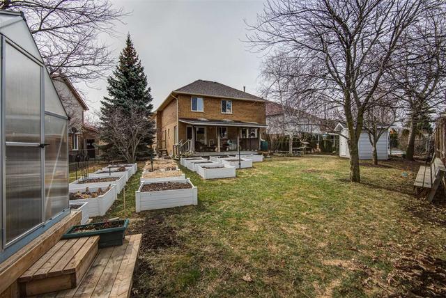 35 Strathroy Cres, House detached with 3 bedrooms, 4 bathrooms and 6 parking in Hamilton ON | Image 29