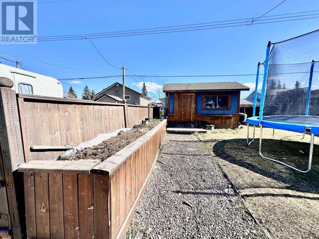 3952 Broadway Avenue, House detached with 2 bedrooms, 1 bathrooms and null parking in Smithers BC | Image 18