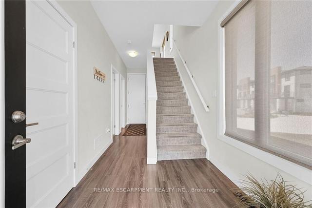 904 West Village Sq, Condo with 4 bedrooms, 4 bathrooms and 4 parking in London ON | Image 3